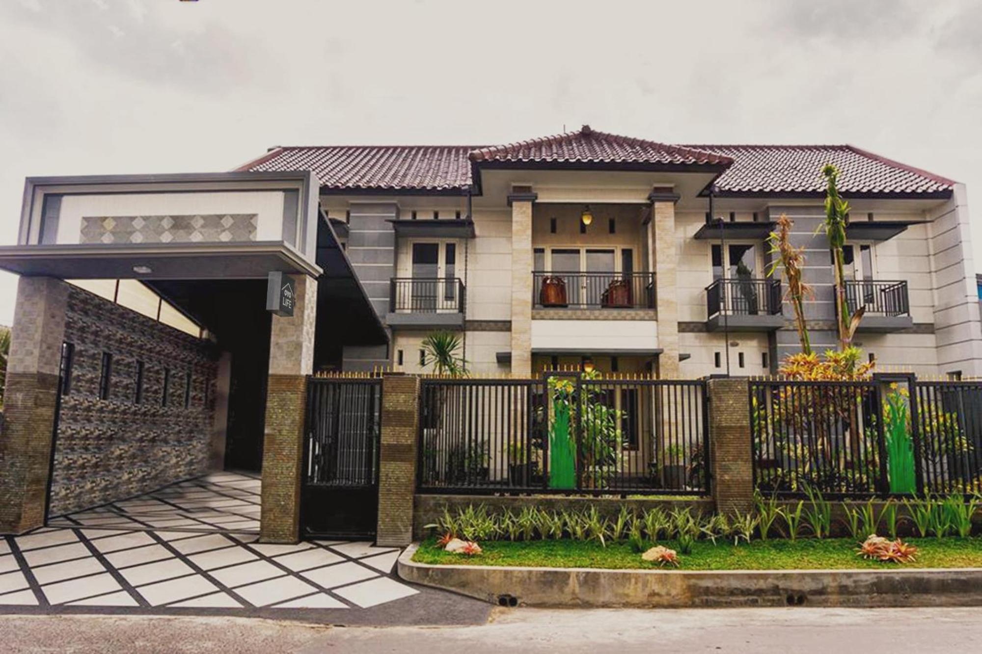 OYO Life 2399 Gerbera House - Kos Putri Hotel Malang Bagian luar foto